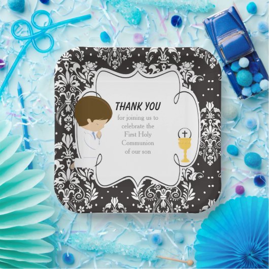 First Communion Brünett Boy Black Damask Pappteller (Party)