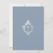First Communion Dusty Blue Elegante Wappen Cross B Einladung (Rückseite)