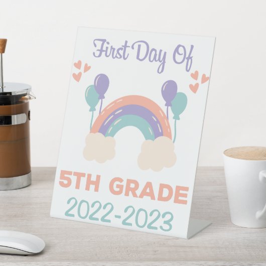 First Day Of Fifth Grade 2022 - 2023 Sign Sockelschild (In SItu)