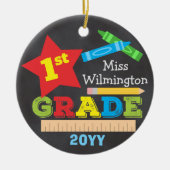 First Grade Teacher Keepsake Chalkboard Colorful Keramik Ornament (Vorne)