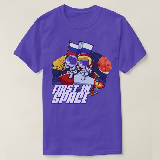 First In Space Russian Soviet Cosmonaut Space Trav T-Shirt (Design vorne)