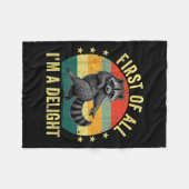 First Of All, I'm A Delight Sarcastic Raccoon Tras Fleecedecke (Vorderseite (Horizontal))