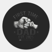 First Time Dad Est 2025 Fist Bump New Dad Father's Runder Aufkleber (Vorderseite)