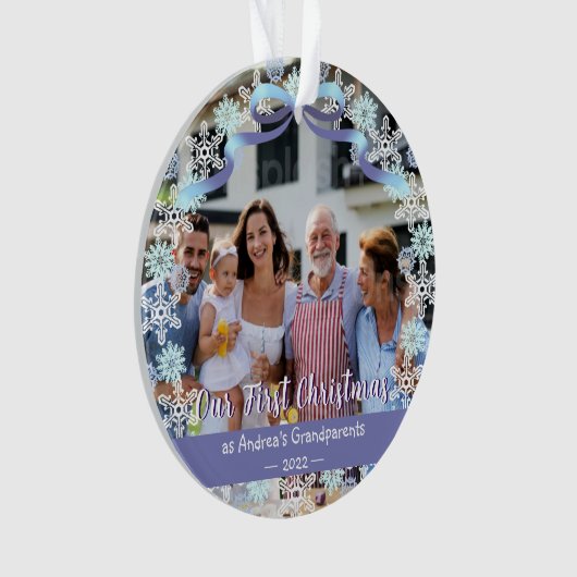 First Xmas New Baby Großeltern Snowflakes Ribbon Ornament (Vorderseite)