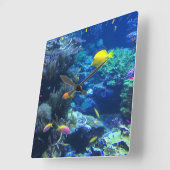 FISCH AQUARIUM. TROPISCHER FISCH QUADRATISCHE WANDUHR (Winkel)