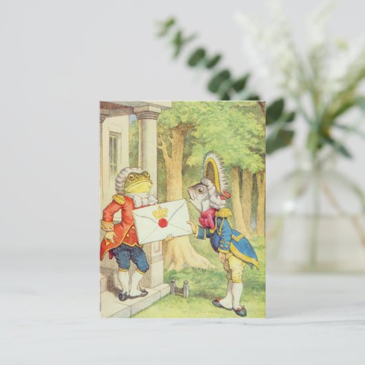 Fisch-Lakai, der eine Einladung an a liefert Postkarte (Stehend Vorderseite)