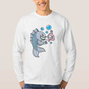 Fisch mit Fischhaken und Wurm T-Shirt