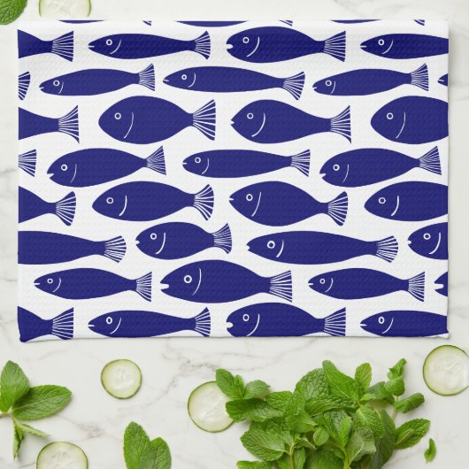 Fisch-Muster - dunkelblau auf Weiß Geschirrtuch (Gefaltet)