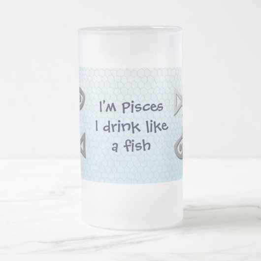 Fisch-Stern-Zeichen-silberner Fisch auf Blau Mattglas Bierglas (Mittel)