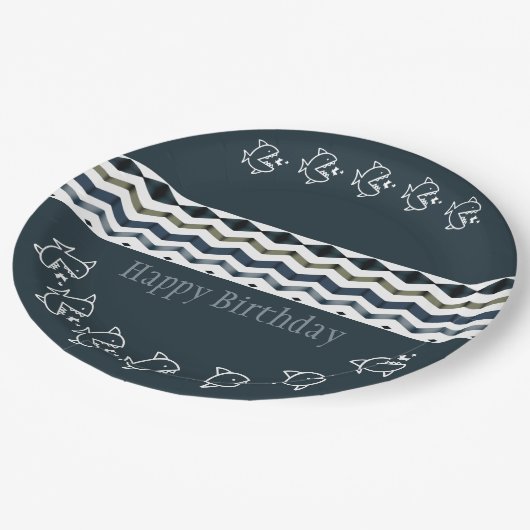 Fisch und ein weites Muster der Blues zum Geburtst Pappteller (Schrägansicht)