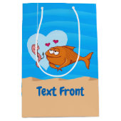 Fisch und Köder in Liebe Mittlere Geschenktasche Geschenktüte (Vorderseite)
