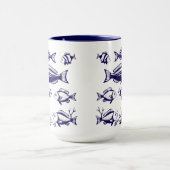 Fisch unter dem Trend nach Art des Wasserfischers Tasse (Zentrum)