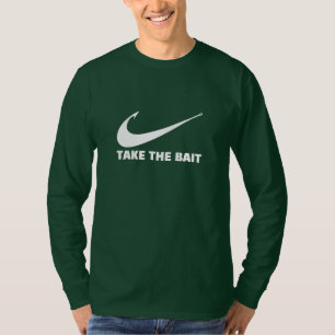 Fischbügel nehmen den Köder T-Shirt