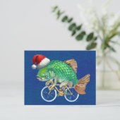 Fische auf Fahrradtrage Weihnachtsmannmütze Feiertagspostkarte (Stehend Vorderseite)