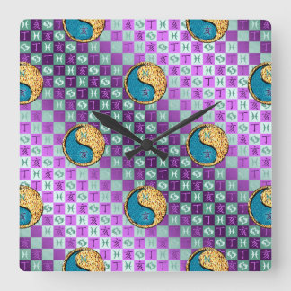 Fische & Feuer-Schwein Quadratische Wanduhr