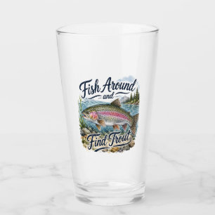 Fische herum und finde Forellen Spaß Zitat Angler Glas