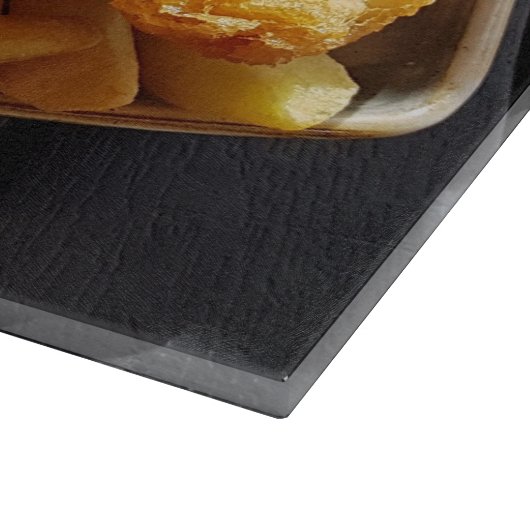 Fische und Chips für nahe Schneidebretter Schneidebrett (Ecke)