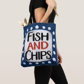 Fische und Chips zu Tasche (Von Nahem)