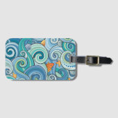 Fische unter dem Wellen-Muster Gepäckanhänger (Vorderseite (Horizontal))
