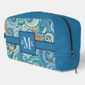 Fische unter dem Wellenmuster Waschbeutel (Rechte Ecke)