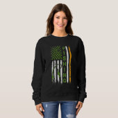 Fischen der irischen St. Patricks Day US-Flagge Sweatshirt (Vorne ganz)
