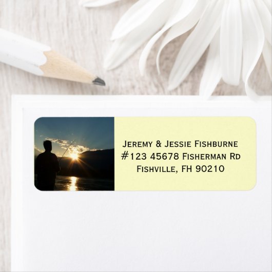 Fischer mit dem Sunset Fishing Business Label (Insitu)