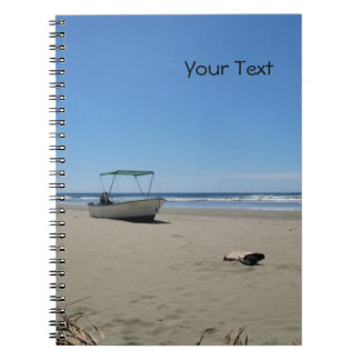 Fischerboot am Strand (anpassbar) Notebook Notizblock