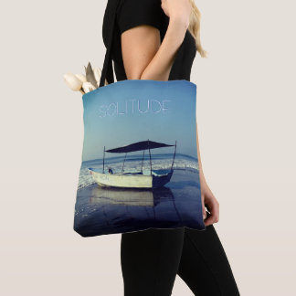 Fischerboot am Strand mit dem Text Tasche