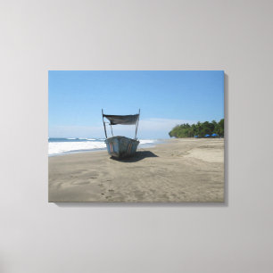 Fischerboot am Strand von Costa Rica Leinwanddruck