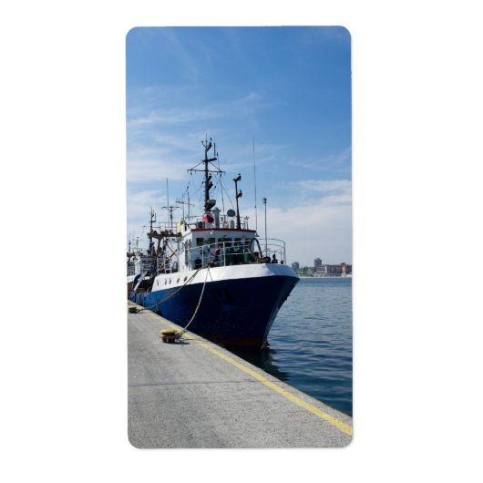 Fischerboot auf Ankerplätzen (Vorne)