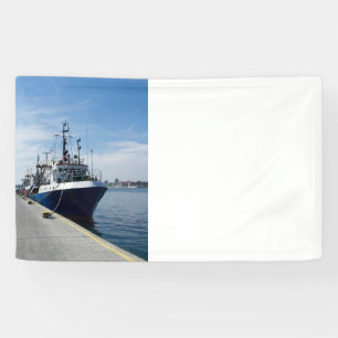 Fischerboot auf Ankerplätzen Banner