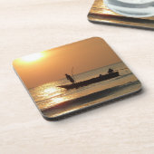 Fischerboot bei Sonnenuntergang Getränkeuntersetzer (Linke Seite)