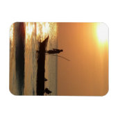 Fischerboot bei Sonnenuntergang Magnet (Horizontal)