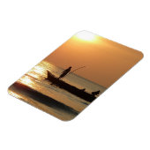Fischerboot bei Sonnenuntergang Magnet (Linke Seite)