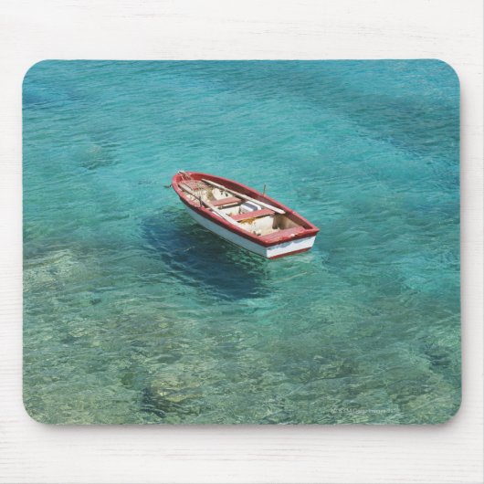 Fischerboot im klaren, bunten Wasser, Mani Mousepad (Vorne)