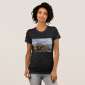 Fischerboote am Strand T-Shirt (Vorne ganz)