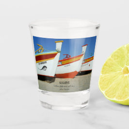 Fischerboote auf dem Foto der Algarve Schnapsglas