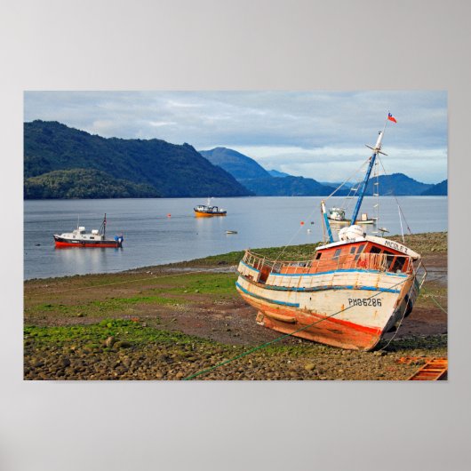 Fischerboote, Hornopiren, Chile Poster (Vorne)