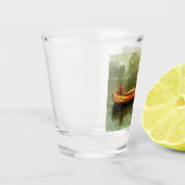 Fischerei von einem Kanu (Fischer in einem Holzboo Schnapsglas (Links)