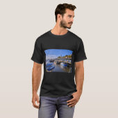 Fischereiboote am North Shields Fish Quay T-Shirt (Vorne ganz)