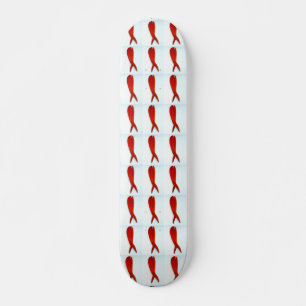 Fischmuster auf dem weißen Skateboard