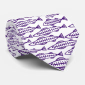 Fischschule - Tiefe Violette auf Weiß Krawatte (Gerollt)