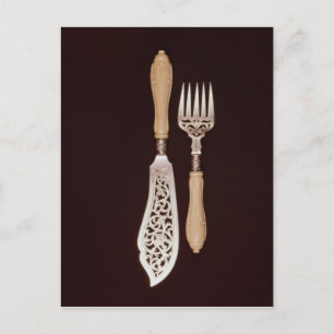 Fischserver mit geschnitzten Elfenbeingriffen Postkarte