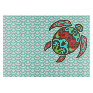 Fischskala und farbenfrohe Schildkröte Schneidebrett