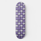 Fish Head Blätter Lilac White Black Skateboard (Vorderseite)