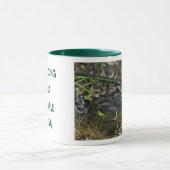 Fisheating Nebenfluss-AlligatorTasse Tasse (Zentrum)