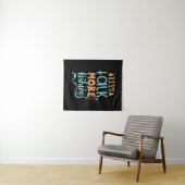 Fishing Art Less Talk More Fishing Wandteppich (Beispiel (Horizontal))