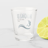 Fishing Bachelor Party Funny She's Got Him Hooked Schnapsglas (Rückseite)