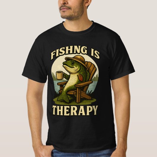 Fishing Is My Therapy-Relaxing Fish on Lake Chair T-Shirt (Vorderseite)