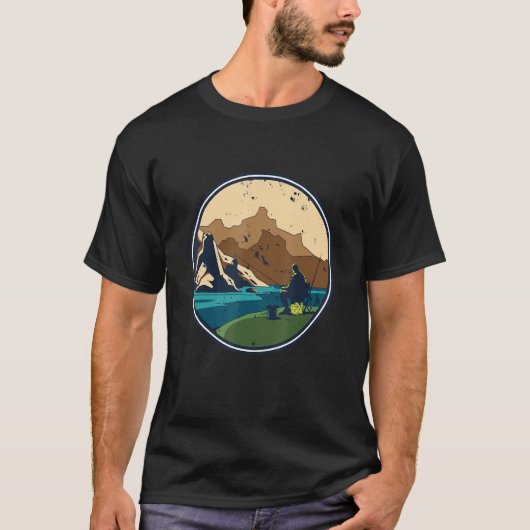 Fishing Trip a with a Man Fishing At a River T-Shirt (Vorderseite)